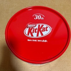 30周年記念グッズキットカット缶　の画像