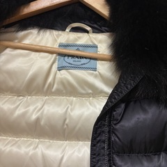 PRADA ダウンコートの画像