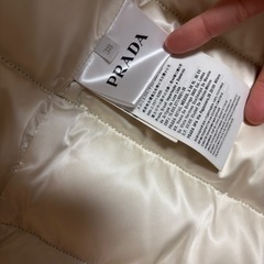 PRADA ダウンコートの画像