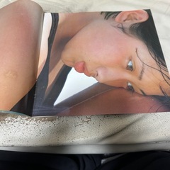 山口百恵、写真集の画像