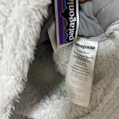 パタゴニア　　フリース
フーディの画像