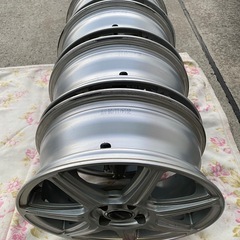 アルミホイール美品15インチ4穴の画像