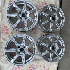 アルミホイール美品15インチ4穴の画像