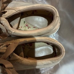 アクシーズファム　axes femme 処分品　スニーカー　おしゃれ　ビーズ　パール付きの画像