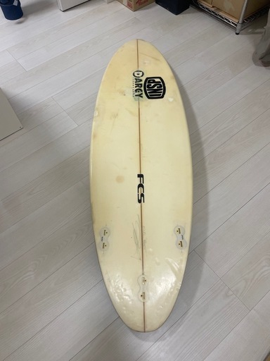 中古サーフボード　ダーシ5.11
