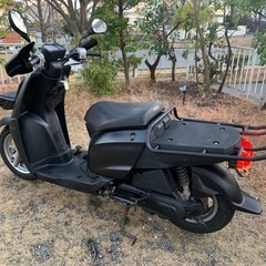 ヤマハ　ギア　③ 艶消し黒色　ua06j 原付きバイク　50ccの画像