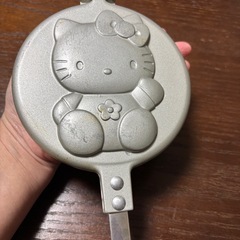 キティちゃんホットサンドメーカー直火の画像