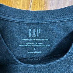 GAP 黒Tシャツの画像