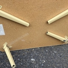 折り畳み机の画像