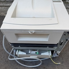 レーザープリンター(多分買うと高いですが詳しい方いますか？)カートリッジもありますが良く分からないですの画像