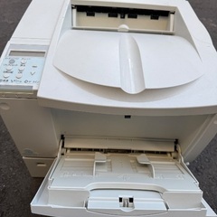 レーザープリンター(多分買うと高いですが詳しい方いますか？)カートリッジもありますが良く分からないですの画像