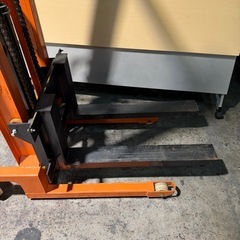 油圧リフター　ハンドリフト　2000kg 低床りふとリフトの画像