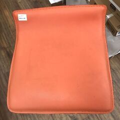 【ジャングルジャングル広陵店】昇降チェア　オレンジの画像