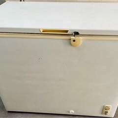 レマコム 冷凍 ストッカー RRS-210CNF W964D565H837mm 210L 100V 50kg フリーザー アイス ストッカー 冷凍庫の画像