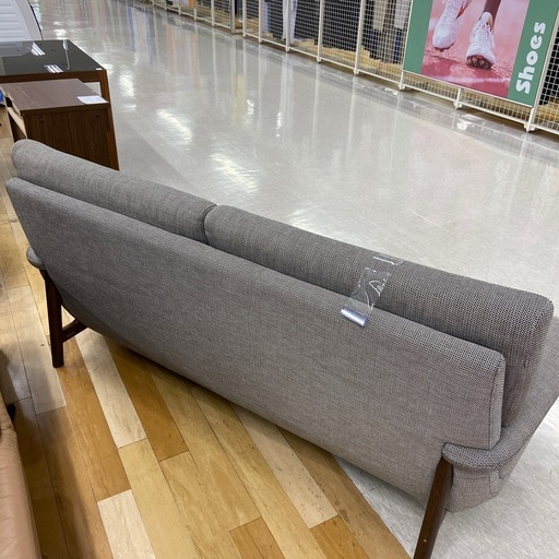 【お値下げしました！】karimokuの三人掛けソファーが入荷しました！