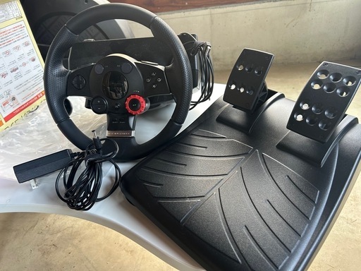 美品✨Logicool（ロジクール）Driving Force GT という レースゲーム用のハンドルコントローラー