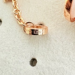 ローズゴールド セラミック リング系 ネックレスの画像