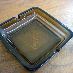 ☆Coca-Cola 灰皿 3点セット アッシュトレイ 縦10cm 横10cm コカ・コーラ コレクターズアイテム コカコーラ 札幌市 豊平区 平岸店の画像