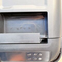 【❗️✨訳あり✨❗️】バッテリー動作確認済　JESIMAIK ポータブル冷蔵庫 車載対応 キャスター付 ※一部割れありの画像