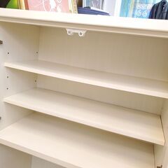 ニトリ  ミランダ2 キッチンボード 幅80cm 2枚ガラス扉 引出し1個 扉2枚 スライドテーブル コンセント3口 ホワイト 食器棚 レンジボード 定価59990円★奥行45㎝ 高さ195㎝★近隣配送無料 買取帝国 朝霞店の画像