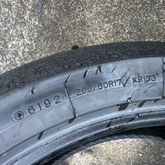 スリックタイヤ17インチの画像