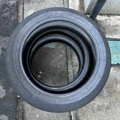 スリックタイヤ17インチの画像