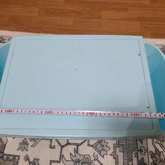 幼児用、机(工作時に便利！)の画像