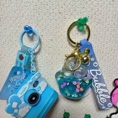 キーホルダー3点＆キーケース＆ミニLED懐中電灯＋追加きつぬのしっぽキーホルダーの画像