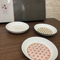 金銀銅　伝統和柄　小皿　三枚揃えの画像