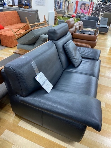 【お値下げしました！】KELVIN  GIORMANIの三人掛けソファーが新入荷しました！