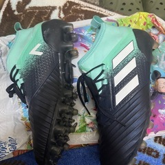アディダス（サッカー用）の画像