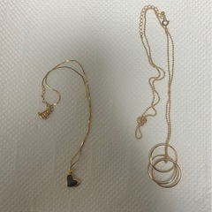 イヤリング、ネックレス、指輪、石等の画像