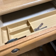 イトーキ学習机の画像