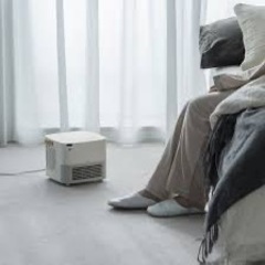 値下げ中　
美品 2023年製　siroca SH-CF161 人感センサー付きセラミックファンヒーター　ポカCUBE の画像