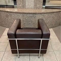 ル・コルビジェ　LC2 1人掛けソファの画像