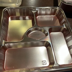 お節やクリスマスに。プラスチック容器。の画像