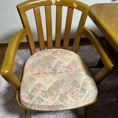 マルニダイニングチェアー（回転椅子）4脚の画像