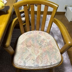 マルニダイニングチェアー（回転椅子）4脚の画像