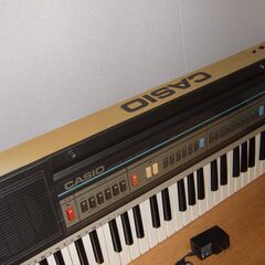 電子ピアノ／電子キーボード CASIO CT-605の画像