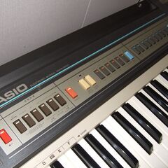 電子ピアノ／電子キーボード CASIO CT-605の画像