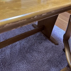 マルニダイニングテーブルの画像