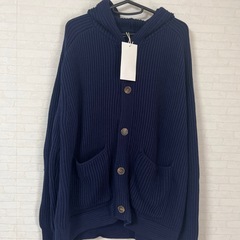 新品タグ付きZARAパーカー付きセーターカーディガンネイビー色Lサイズの画像
