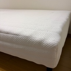 足付きマットレスの画像