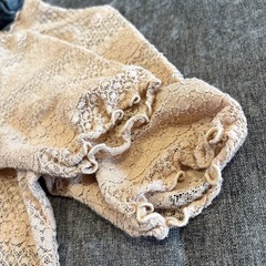 GU レースコンパクトT 半袖 M ベージュ　透け感　シアー　トップス　無地の画像