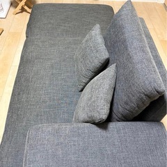 LOWYAカウチソファベッド コンパクト 2人掛け：チャコールグレー
の画像