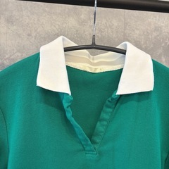 GU バイカラースキッパーポロ 半袖 S グリーン　レディース　カジュアル　襟の画像