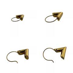 ルイヴィトン LOUIS VUITTON ピアス エセンシャル V M61088 ゴールドの画像