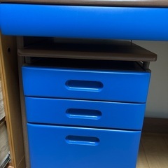 ニトリ学習机、袖机の画像