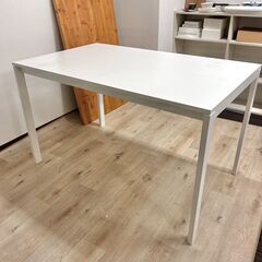 IKEA　ダイニングテーブルの画像
