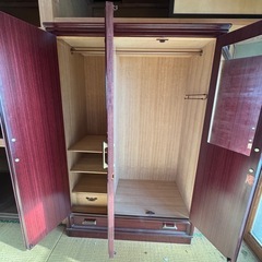 桐箪笥、食器棚の画像